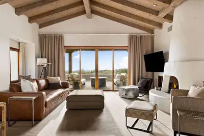 Image de Amazing Desert Mountain Retreat 4300sq ft CofS Lic. # 2034127