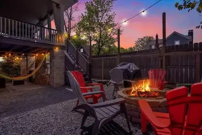 Image de Modern Mountain Retreat w/ Hot Tub: Close to All!