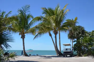 Your Home Away From Home! 2 Classy Villas, Beach, Free Access to Tennis Court