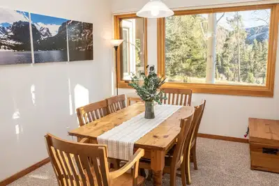 Image de Stunning Mountain Views/Pool and Hot Tub Access/Private Patio