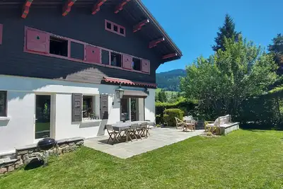 Image de Chalet au coeur du village de Combloux face au Mont Blanc