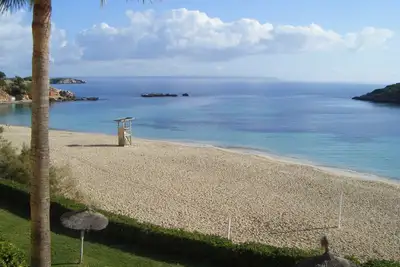 Image de Beach front apartment Puerto Portals