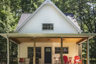 Image de Pura Vida Cottage on Chandler Lake