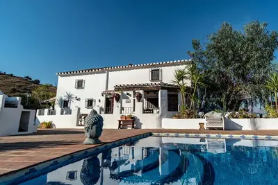 Image de South facing romantic Casita with mountain and sea views