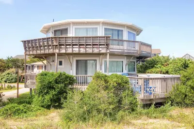 Image de Oceanfront All A Round Views - Pet Friendly!