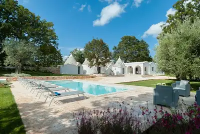 Image de Luxury trulli with swimming pool in Cisternino