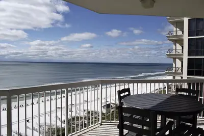 Image de Sbt 706w beachfront luxury and 2 beach setups included!