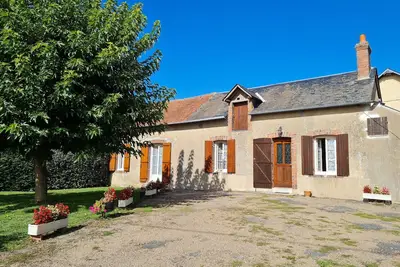 Image de Gîte indépendant avec cour fermée à 1km du village