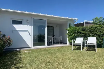 Bungalow with private garden Sonnenland Suites I