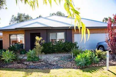 Image de Willow's Place overlooking The Black Bull Golf Course Yarrawonga