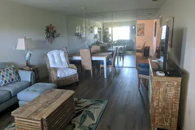 Image de 55+ Older Seasonal Furnished Condo - Availability For Spring-Summer 2021