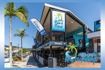 Image de Airlie Sun & Sand # 3 Walk Everywhere!