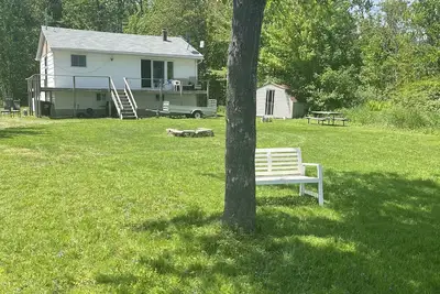 Image de Silver Wood Cottage overlooking Lake Simcoe!