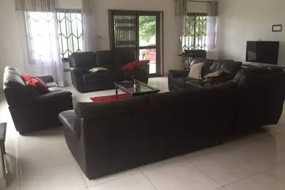 Image de Fully furnished 4 bedroom house