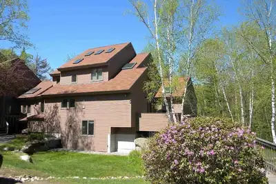 Image de Spacious Ski Condo