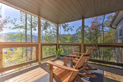 Image de Hot Tub & Mountain Views: Secluded Marion Escape!