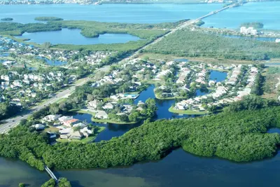Image de Perico Island: Imagine a 10 min bike ride to the soft sand beaches of Anna Maria