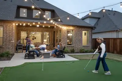 Image de Walk To Stadiums: Game Room Hot Tub Mini Golf 4 Full Bath Prime Location