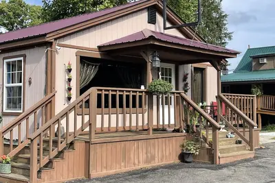 Image de Yough Nest Bungalow (Half Home - Convenient Location & Beautiful View)