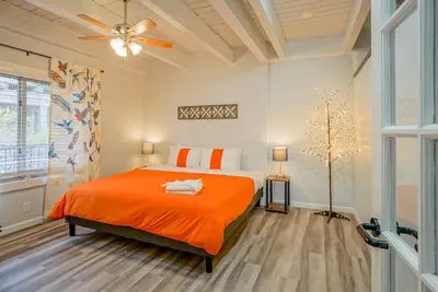 Image de #7: 2bd/1. 5ba, Newly Remodeled, Walk to Old Town