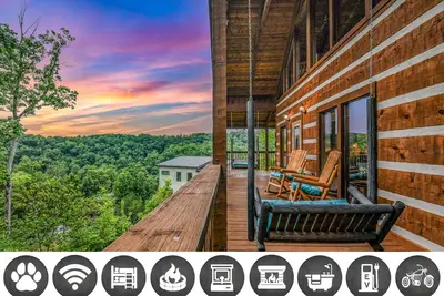 Image de A-Bluff & Beyond (2-Bedroom Cabin) - Pets Allowed by RedAwning