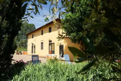 Image de Agréable appartement pour 5 personnes avec Wifi, piscine et vue panoramique, près de Florence