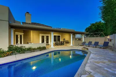 Image de Palms of Serenity l Heated Pool l Spacious