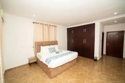 Image de Utobert Spacious 3br fully-serviced Residence