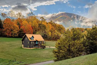 Image de Peaceful. Playground. 3000sf. Easy Access. Hot Tub