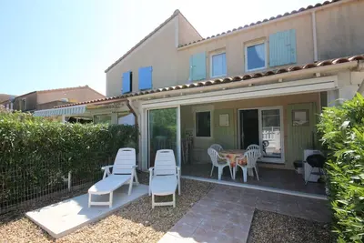 Image de Jolie villa 2 chambres, véranda, vue réserve, 4 couchages, résidence avec piscine commune à. . .