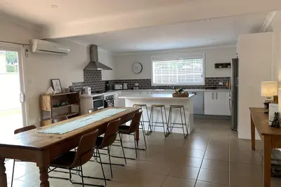 Image de Family friendly central cottage