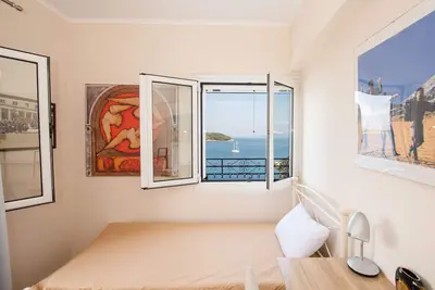 Image de City walls sea view