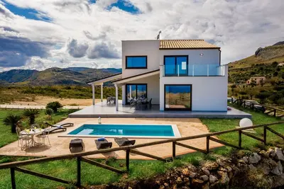 Villa Rocchi Livreri, with private pool in Scopello