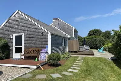 Image de Hot Tub! Steps to Oyster Pond Beach and Downtown Chatham.
