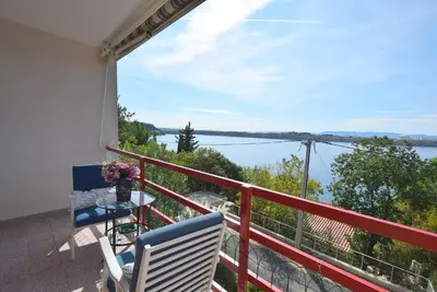 Image de Appartement de vacances Omisalj pour 1 - 4 personnes avec 2 chambres à coucher - Appartement de vaca