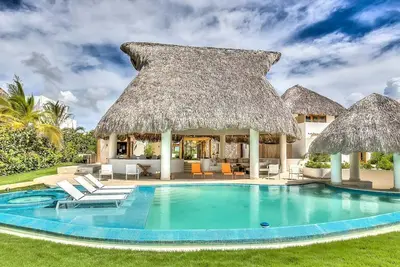 Image de Paradise at Cayuco, Villa with 6 Bdrs - Pool & Jacuzzi