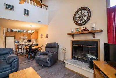 Image de Two Bedroom + Loft, Cozy Golf View Villa, Fast WiFi