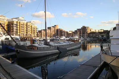 Image de St Katharine Dock | By Tower Bridge | Dock View