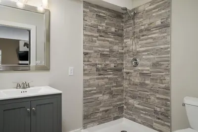 Image de Beautiful & Modern 1-Bedroom Apartment in the Heart of Ellicottville!
