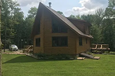 Image de secluded log home, minutes from all star village in Oneonta