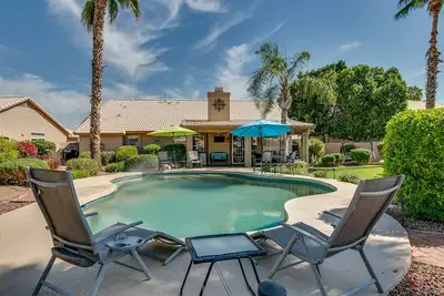 Image de Luxury Family friendly home with resort-like pool and backyard on golf course!
