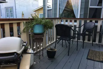 Image de Lumineux maison dans quartier sûr à 10 min de la hanche Mission