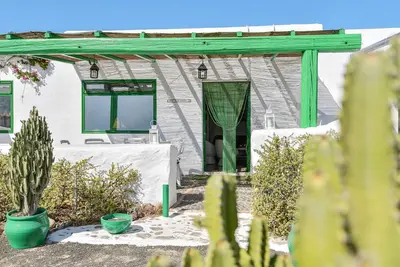 Image de Merveilleuse maison de vacances \"Villa Flores\" directement sur la plage avec vue sur la mer