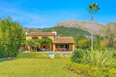 Image de Finca \"Can Peric\" entourée par les montagnes de la Sierra de Tramontana