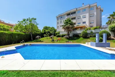 Image de Appartement de vacances \"Torremolinos Lc\" avec piscine partagée, climatisation et Wi-Fi