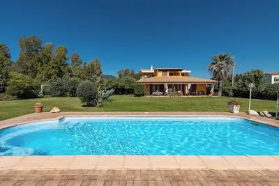 Image de Charmant appartement \"Masone Murgioni\" dans une campagne proche de la mer avec vue sur la montagne