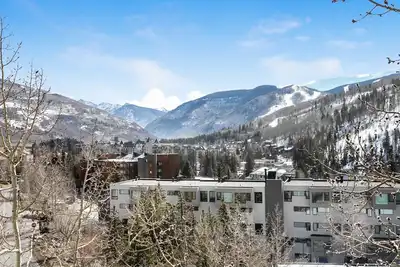 Image de Prime West Vail Location - Amazing Views of Vail Valley and Near Bus Stop