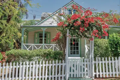 Image de Dunmore House Entire House Historic Sweet and Cozy Bahamian Style Cottage!