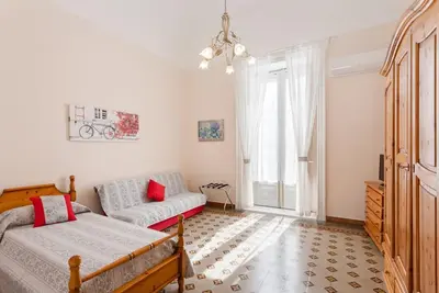 Image de Casa Mariella, very central, large Apt in Catania!