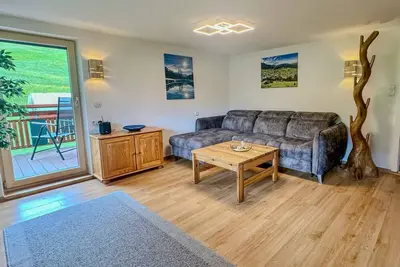 Image de Location-mit Garten-und Bergblick-Terrasse-Salle de bain privée séparée